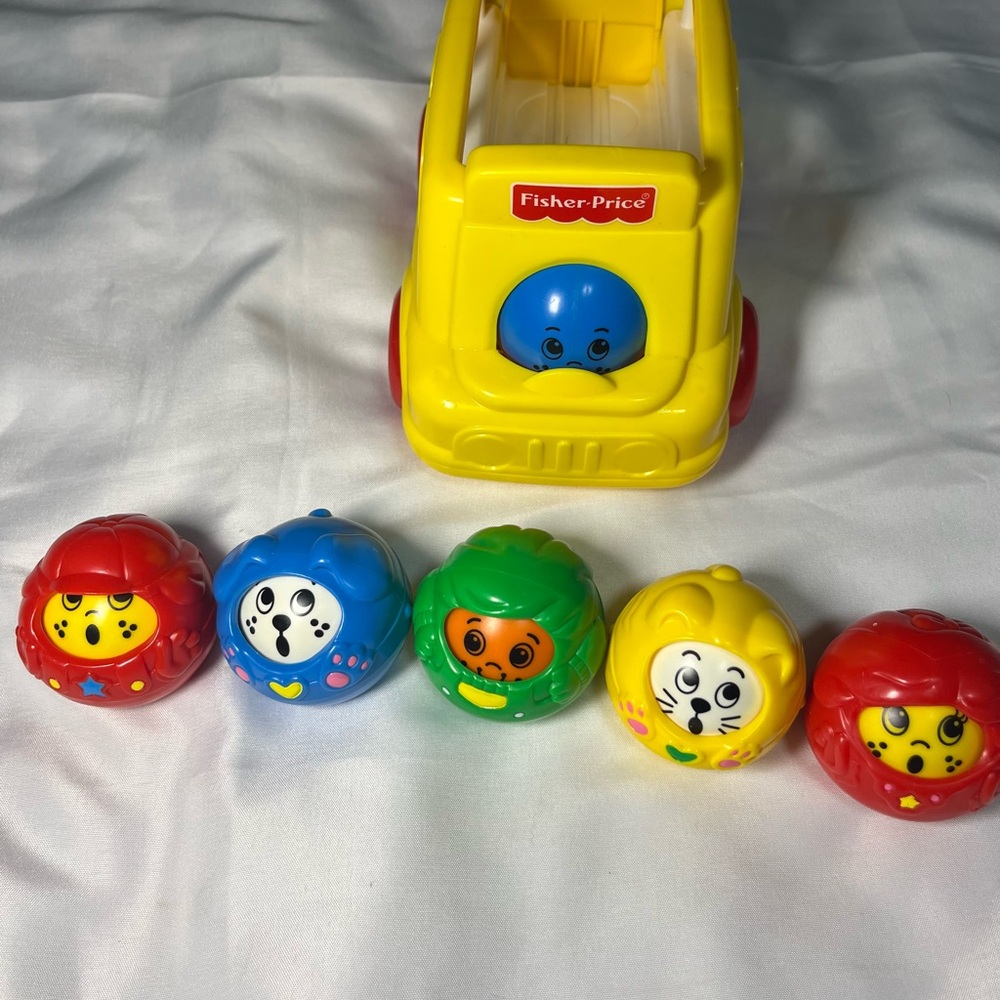 Vintage 1995 Fisher-Price Roll Around School Bus w/ 5 Figures Toy